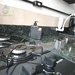 E104 - Ap Economico Em Bc Terreo, Ar, Wiffi, Cozinha